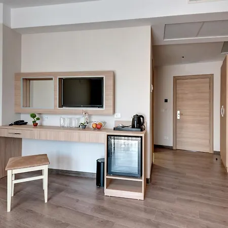 Хотел Maria Palace 4*