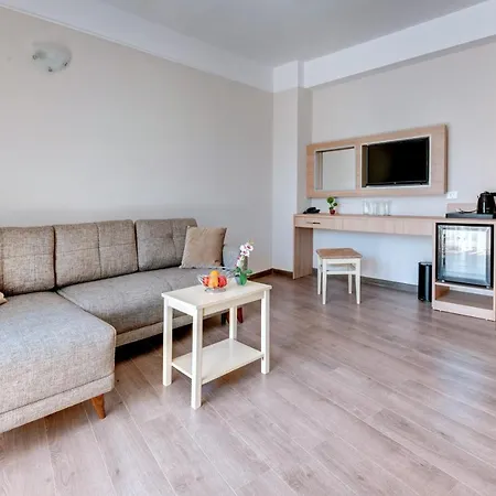 Maria Palace Хотел